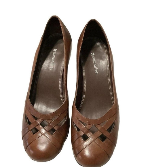 Naturalizer Women's Brown Leather Slip On Round Toe Heels - Picture 1 of 6